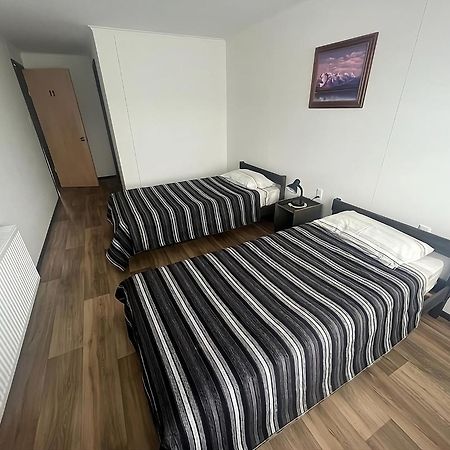 מלון פורטו נטאלס Hostal Casa Blanca מראה חיצוני תמונה